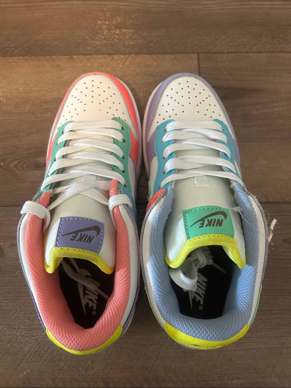 Nike Dunk Low SE "Easter Candy - Picture 7 of 7